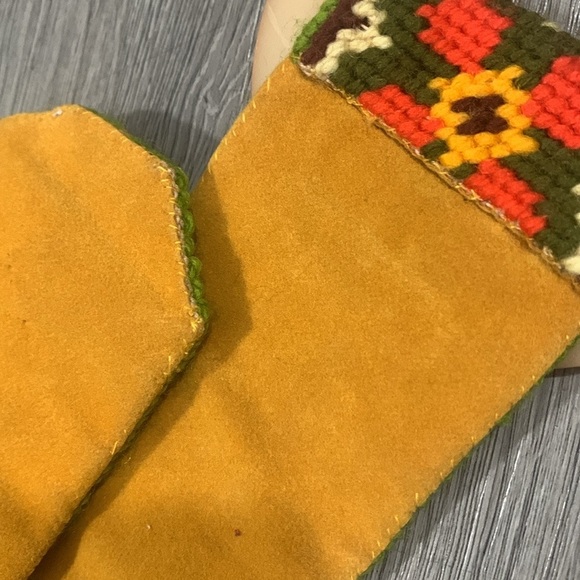 70’s Vintage Boho Hand Sewn Cross Stitch Floral Belt Size S - Picture 3 of 9